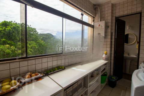 Image 8 - 837633