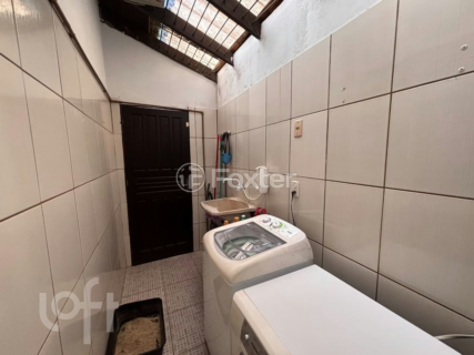 Image 8 - 838375