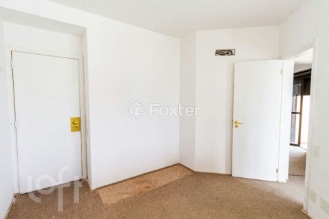Image 8 - 838460