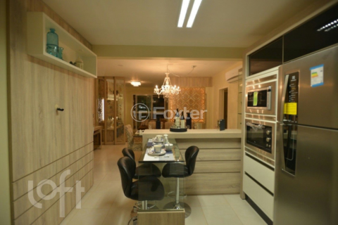 Image 4 - 838640