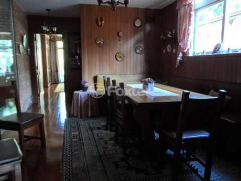 Image 21 - 839053