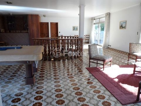 Image 32 - 839053