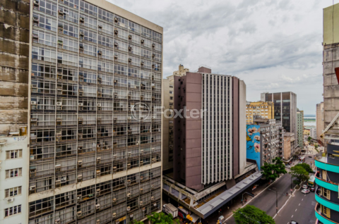 Image 10 - 839259