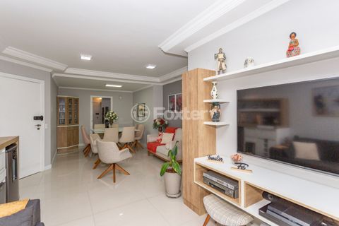 Image 10 - 839844
