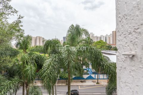 Image 32 - 839844