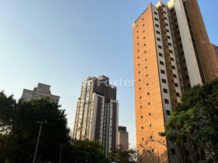 Image 1 - 841223