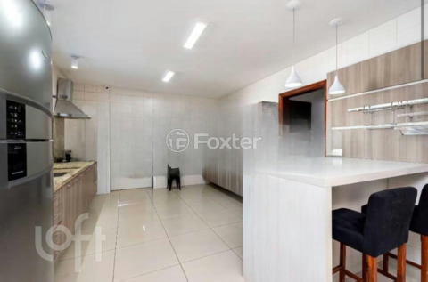 Image 32 - 841518