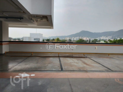 Image 17 - 841845