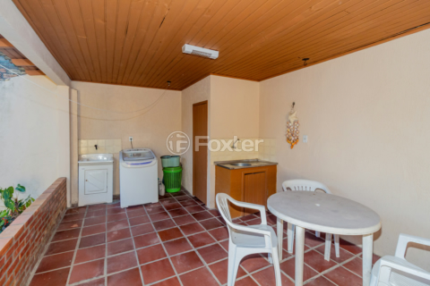 Image 21 - 841930