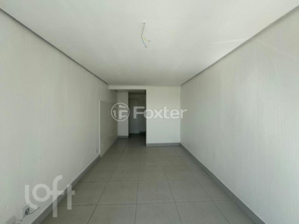 Image 7 - 842108