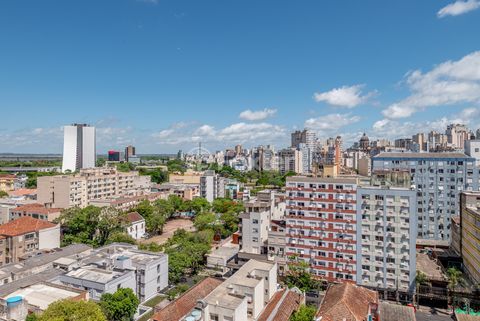 Image 10 - 842206