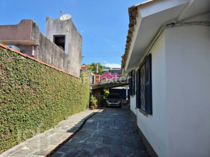 Image 7 - 842287
