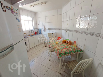 Image 4 - 842322