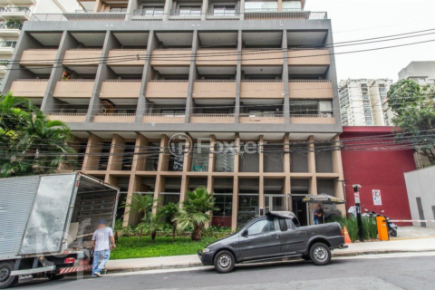 Image 31 - 842325