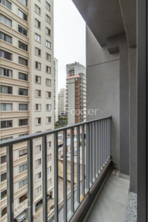 Image 17 - 842325