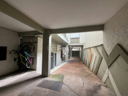 Image 19 - 842367