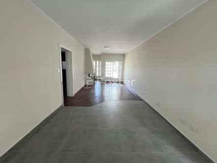 Image 4 - 842565