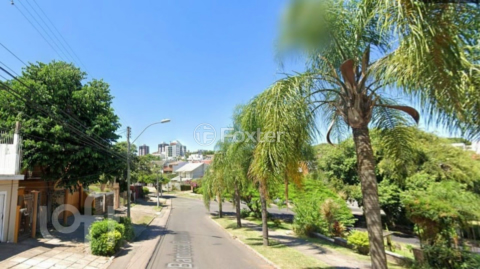 Image 9 - 842610