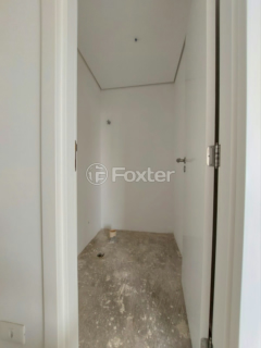 Image 8 - 842724