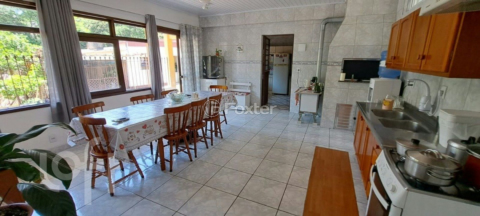 Image 3 - 842869