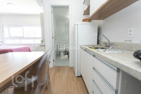 Image 9 - 843927