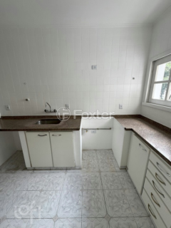 Image 4 - 843984