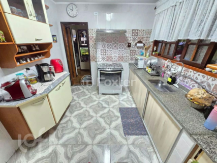 Image 3 - 844108