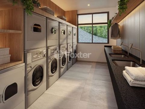 Image 8 - 844684