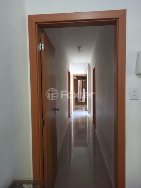 Image 6 - 844818