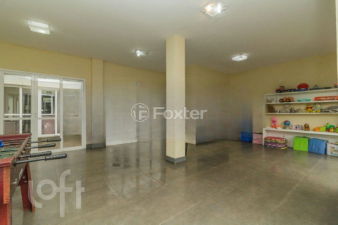 Image 32 - 844952