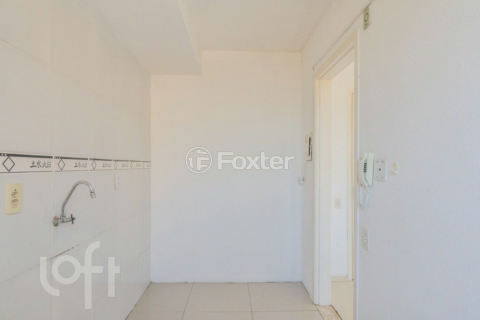 Image 7 - 844993