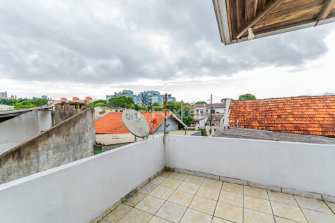 Image 32 - 845003