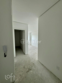 Image 4 - 845105