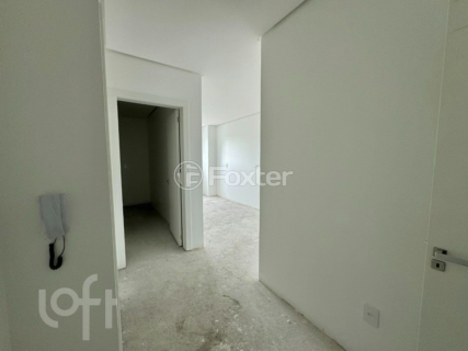 Image 3 - 845105