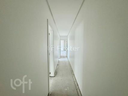 Image 32 - 845105
