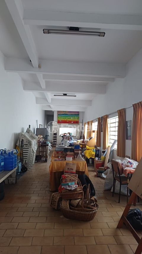 Image 12 - 845406