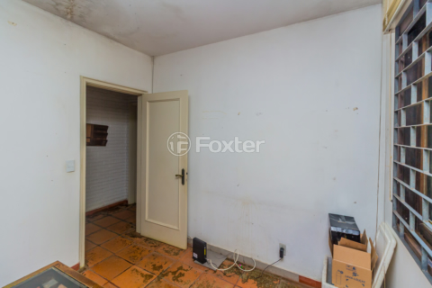 Image 8 - 845413