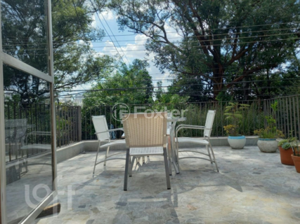 Image 3 - 845635