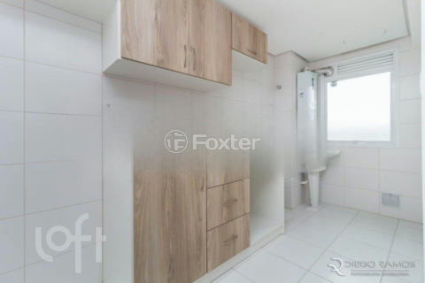 Image 4 - 845676
