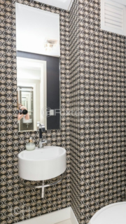 Image 7 - 846116