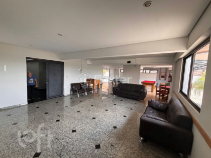 Image 10 - 846865