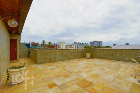 Image 40 - 846945