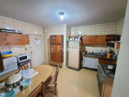 Image 4 - 847476