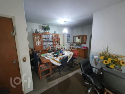 Image 39 - 847476
