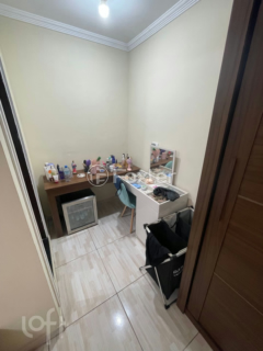 Image 4 - 847677