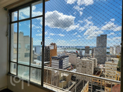 Image 8 - 847803