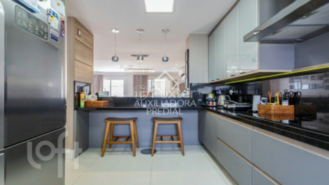Image 5 - 847858