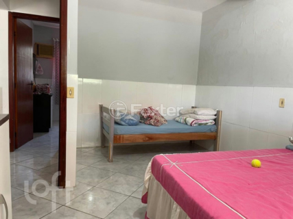 Image 10 - 847883