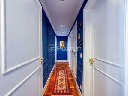 Image 7 - 847980