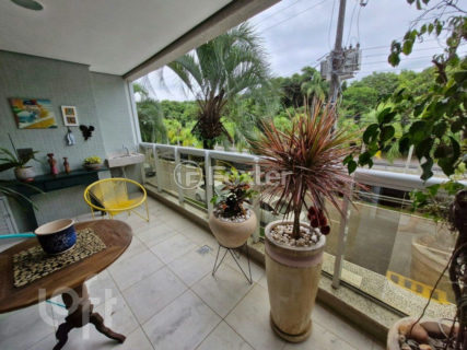 Image 32 - 848185